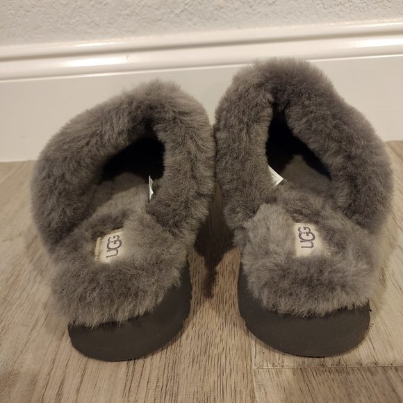 UGG Gray Slip-On Platform Slippers | Women’s Size 9 - Picture 5 of 10